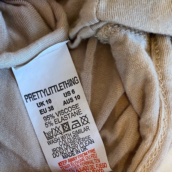 PrettyLittleThing Women’s Cream Cropped Top Size 6 - Picture 3 of 10